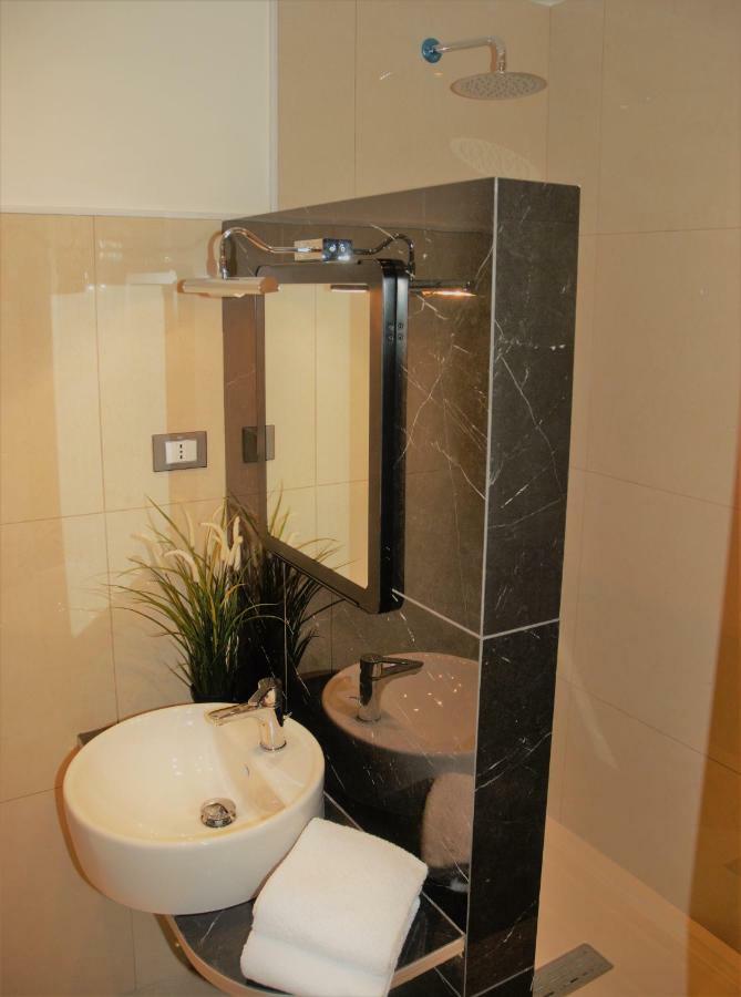 Cinque Terre The Square Apt - Two Bathrooms Специя Екстериор снимка