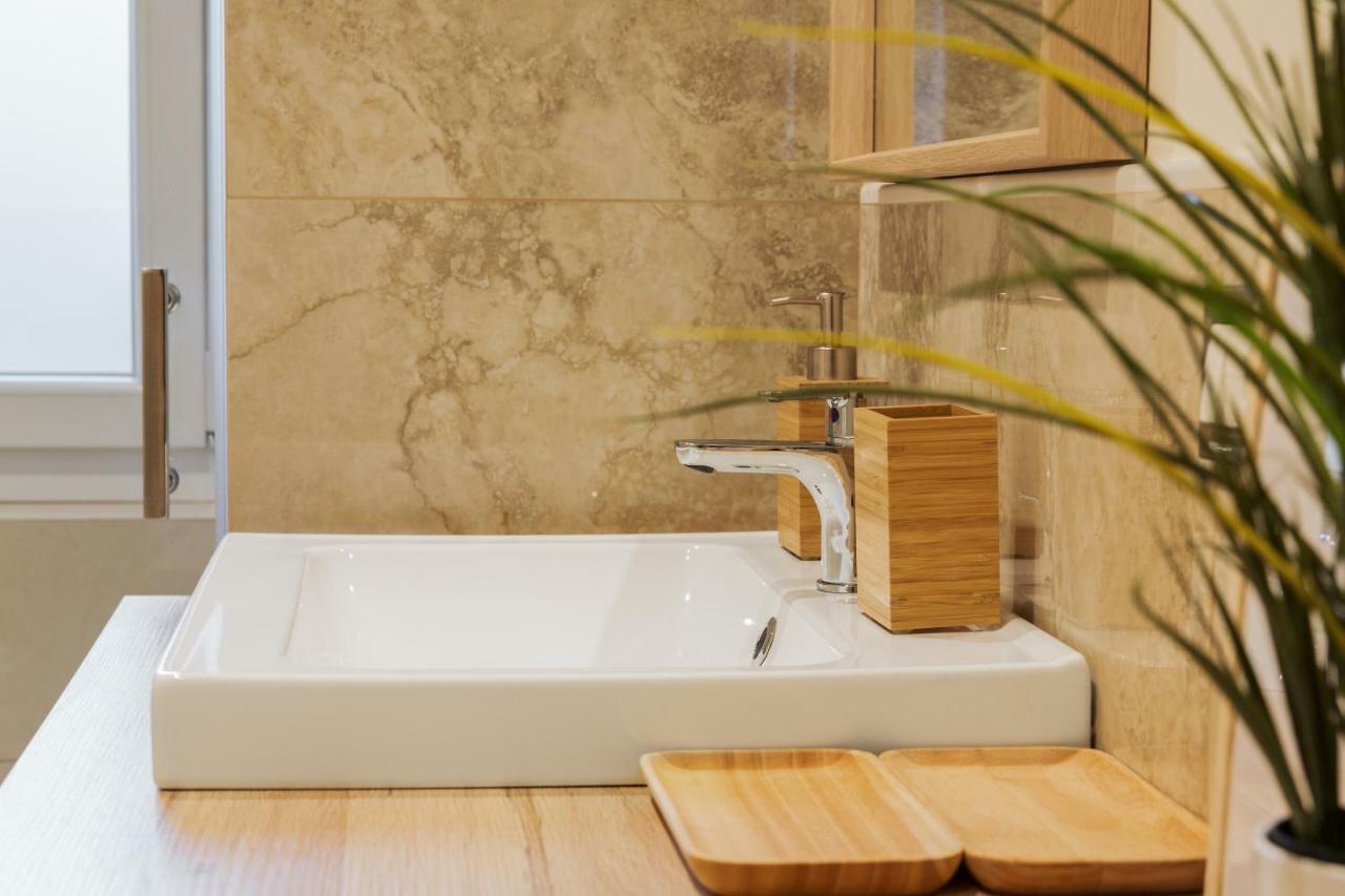 Cinque Terre The Square Apt - Two Bathrooms Специя Екстериор снимка